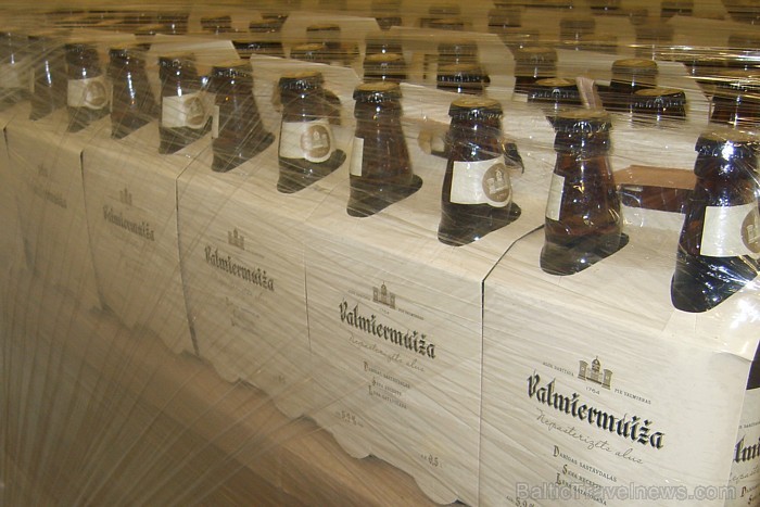 Alus ražošanas ekskursijā ir iespējams uzzināt visu - sākot no graudu apstrādes līdz iepildīšanai pudelēs Alus ražošanas ekskursijā ir iespējams uzzināt visu - sākot no graudu apstrādes līdz iepildīšanai pudelēs 77090