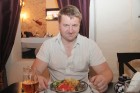 BalticTravelnews.com direktors Aivars Mackevičs bauda Jūrmalas jaunā restorāna Uzbekistāna viesmīlību 29