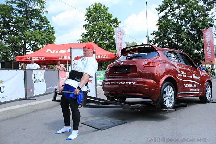 Jēkabpils pilsētas svētku laikā (07.07.2012) Latvijas Spēkavīri turpināja cīņu par Latvijas čempiona titulu. Foto: www.parstipru.lv Jēkabpils pilsētas svētku laikā (07.07.2012) Latvijas Spēkavīri turpināja cīņu par Latvijas čempiona titulu. Foto: www.parstipru.lv 78532
