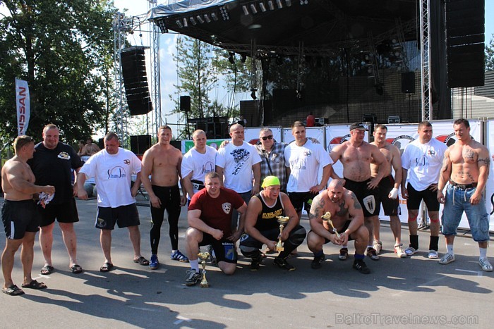 Jēkabpils pilsētas svētku laikā (07.07.2012) Latvijas Spēkavīri turpināja cīņu par Latvijas čempiona titulu. Foto: www.parstipru.lv Jēkabpils pilsētas svētku laikā (07.07.2012) Latvijas Spēkavīri turpināja cīņu par Latvijas čempiona titulu. Foto: www.parstipru.lv 78548