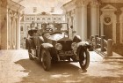 Rundālē ierodas britu autoklubs ar pirmskara «Rolls Royce» automašīnām Foto: Juris Ķilkuts www.fotoatelje.lv 18