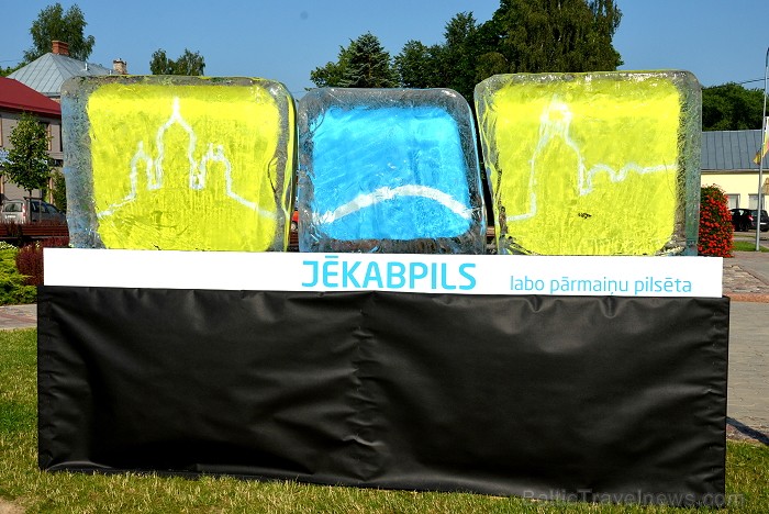 Jēkabpils pilsētas svētki (05.-07.07.2012) piesaistīja lielu apmeklētāju skaitu Foto: Jānis Lācis www.jekabpils.lv Jēkabpils pilsētas svētki (05.-07.07.2012) piesaistīja lielu apmeklētāju skaitu Foto: Jānis Lācis www.jekabpils.lv 78945