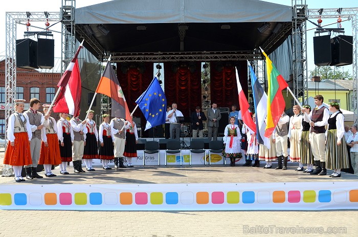 Jēkabpils pilsētas svētki (05.-07.07.2012) piesaistīja lielu apmeklētāju skaitu Foto: Jānis Lācis www.jekabpils.lv Jēkabpils pilsētas svētki (05.-07.07.2012) piesaistīja lielu apmeklētāju skaitu Foto: Jānis Lācis www.jekabpils.lv 78956