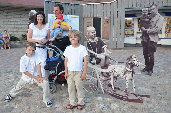 Jēkabpils pilsētas svētki (05.-07.07.2012) piesaistīja lielu apmeklētāju skaitu Foto: Jānis Lācis www.jekabpils.lv Jēkabpils pilsētas svētki (05.-07.07.2012) piesaistīja lielu apmeklētāju skaitu Foto: Jānis Lācis www.jekabpils.lv 78968