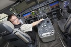 airBaltic demonstrē Bombardier Cseries 300 lidmašīnas pilotu kabīnes modeli Foto: Ingus Evertovskis, www.fotoprojekts.lv 1