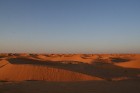 Saulriets Sahāras tuksnesī apbur un vilina 18