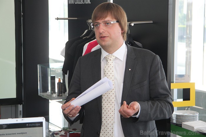 Inchcape BM Auto (www.bmauto.lv) vadītājs Ivars Norvelis prezentē MINI Cooper S Goodwood Inchcape BM Auto (www.bmauto.lv) vadītājs Ivars Norvelis prezentē MINI Cooper S Goodwood