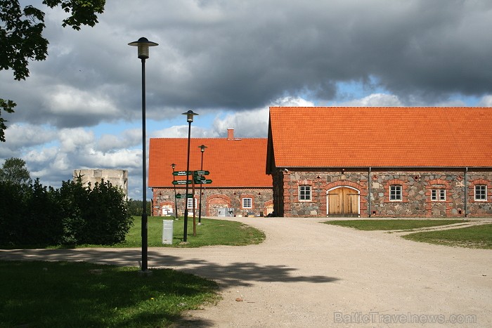 Mostes novadā (Igaunija) ceļotāju apskatei un atpūtai ir pieejama atjaunotā spirta fabrika - Mostes muiža. Šodien šeit ir ierīkots atpūtas komplekss a 80650