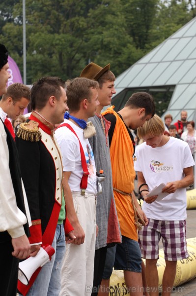 Atraktīvais kājminamo braucamrīku festivāls Baltcom Cartoon rallijs 2012 priecē ar kāšņiem spēkratiem Foto: www.parstipru.lv Atraktīvais kājminamo braucamrīku festivāls Baltcom Cartoon rallijs 2012 priecē ar kāšņiem spēkratiem Foto: www.parstipru.lv 80715