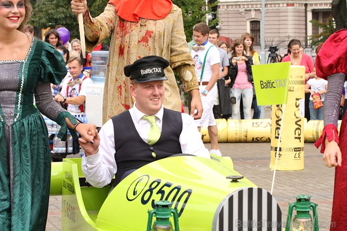 Atraktīvais kājminamo braucamrīku festivāls Baltcom Cartoon rallijs 2012 priecē ar kāšņiem spēkratiem Foto: www.parstipru.lv Atraktīvais kājminamo braucamrīku festivāls Baltcom Cartoon rallijs 2012 priecē ar kāšņiem spēkratiem Foto: www.parstipru.lv 80721