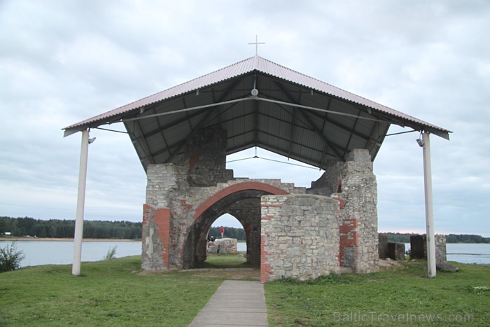 Ikšķiles baznīcas drupas - senākās mūra ēkas drupas Latvijā. Foto sponsors: www.meidrops.lv 80771