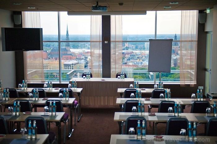 Radisson Blu Hotel Latvija tagad ir saskatāms gandrīz no jebkuras vietas pilsētā. Foto: www.radissonblu.com Radisson Blu Hotel Latvija tagad ir saskatāms gandrīz no jebkuras vietas pilsētā. Foto: www.radissonblu.com 80883