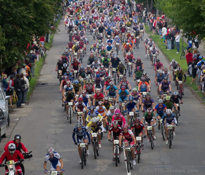 Vienības brauciens 2012 pārspēj visus iepriekšējos dalībnieku rekordus. Foto: Zigismunds Zālmanis Vienības brauciens 2012 pārspēj visus iepriekšējos dalībnieku rekordus. Foto: Zigismunds Zālmanis 81466