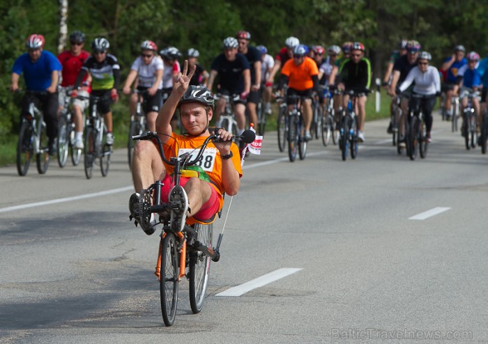 Vienības brauciens 2012 pārspēj visus iepriekšējos dalībnieku rekordus. Foto: Zigismunds Zālmanis Vienības brauciens 2012 pārspēj visus iepriekšējos dalībnieku rekordus. Foto: Zigismunds Zālmanis 81471