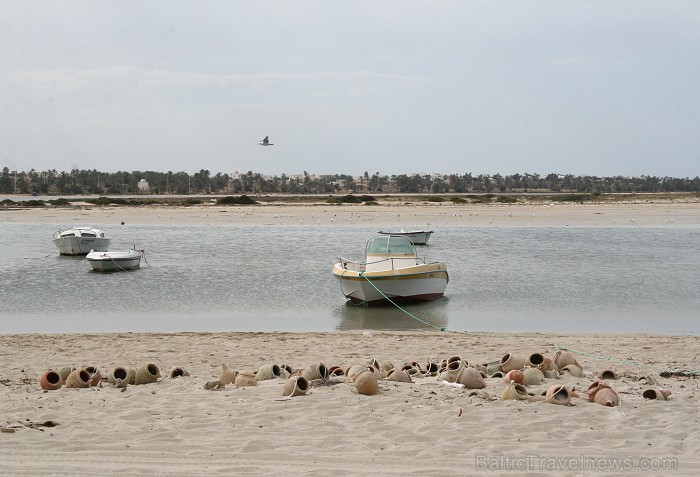 Esot Džerbas salā (Tunisija) noteikti dodies apciemot kādu no nelielām zvejnieku ostām, izbaudīt vietējo iedzīvotāju viesmīlību 81521
