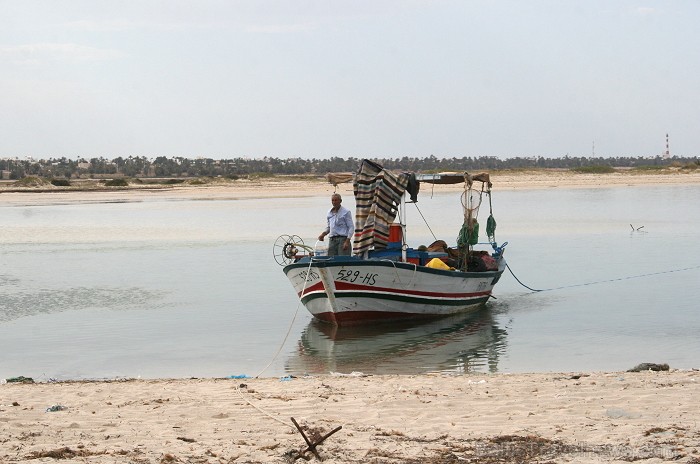 Esot Džerbas salā (Tunisija) noteikti dodies apciemot kādu no nelielām zvejnieku ostām, izbaudīt vietējo iedzīvotāju viesmīlību 81523