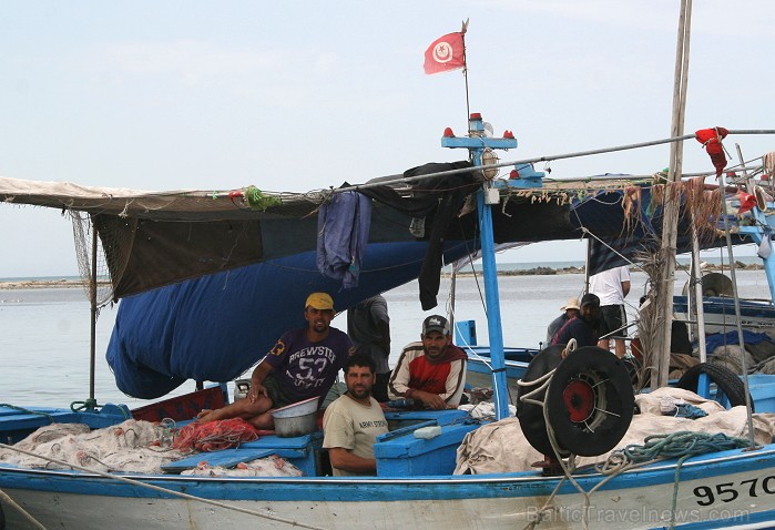 Esot Džerbas salā (Tunisija) noteikti dodies apciemot kādu no nelielām zvejnieku ostām, izbaudīt vietējo iedzīvotāju viesmīlību 81545