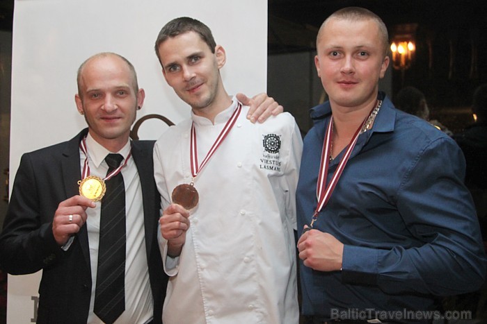 Latvijas 2012. gada labākais pavārs ir Kārlis Visockis (pirmais no kreisās) pārstāvot Tallink Hotel Rīga, 2. vietā ierindojās pavārs Juris Dukaļskis ( 81762
