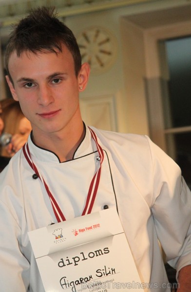 «Latvijas 2012. gada labākais pavārzellis» ir Aigars Sīlis no restorāna «Kaļķu vārti» - www.kalkuvarti.lv 81768