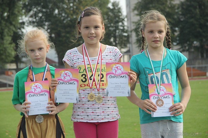 Ogres, Ikšķiles, Ķeguma, Lielvārdes novadu skolu vieglatlētikas sacensības 19.09.2012 - uzvarētāji. Foto sponsors: www.latvijascentrs.lv Ogres, Ikšķiles, Ķeguma, Lielvārdes novadu skolu vieglatlētikas sacensības 19.09.2012 - uzvarētāji. Foto sponsors: www.latvijascentrs.lv 82374
