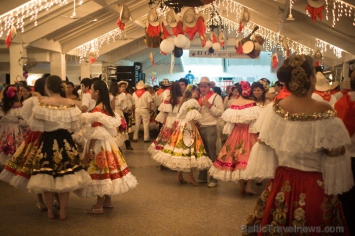 Bambuko kultūras festivāls ietver gan mūzikas, gan dejas, gan tērpu parādes elementus. Foto: www.colombia.travel 82626