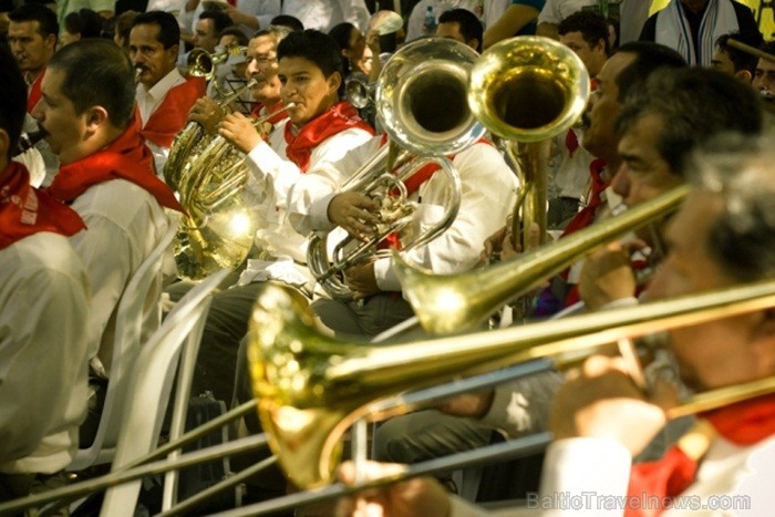 Bambuko kultūras festivāls ietver gan mūzikas, gan dejas, gan tērpu parādes elementus. Foto: www.colombia.travel Bambuko kultūras festivāls ietver gan mūzikas, gan dejas, gan tērpu parādes elementus. Foto: www.colombia.travel 82632