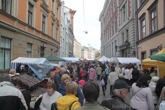 Miķeļdienas tirgus Doma laukumā, Rīgā. Foto sponsors: www.gutenbergs.eu 82750