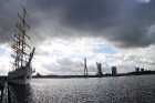 Rīgas ostā svētdien (30.09.2012) piestāja viens no lielākajiem buriniekiem pasaulē ‒ Sanktpēterburgas Jūras akadēmijas burukuģis Mir 1