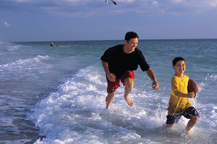 Saulainā Florida, kur saule spīd 300 dienas gadā, spēj apburt ikvienu. Foto: www.visitclearwaterflorida.com Saulainā Florida, kur saule spīd 300 dienas gadā, spēj apburt ikvienu. Foto: www.visitclearwaterflorida.com 82996
