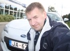 Travelnews.lv direktors Aivars Mackevičs atzinīgi vērtē auto no dizaina un braukšanas emociju gammas, taču auto dārdzība un degvielas patēriņš sportis 24