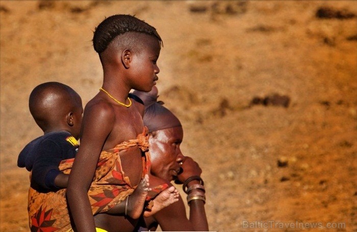 Namībijas iedzīvotāji ir lepni ne tikai par sevi, bet arī savu kultūru. Foto: www.namibiatourism.com Namībijas iedzīvotāji ir lepni ne tikai par sevi, bet arī savu kultūru. Foto: www.namibiatourism.com 83190