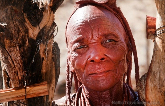 Namībijas iedzīvotāji ir lepni ne tikai par sevi, bet arī savu kultūru. Foto: www.namibiatourism.com Namībijas iedzīvotāji ir lepni ne tikai par sevi, bet arī savu kultūru. Foto: www.namibiatourism.com 83195