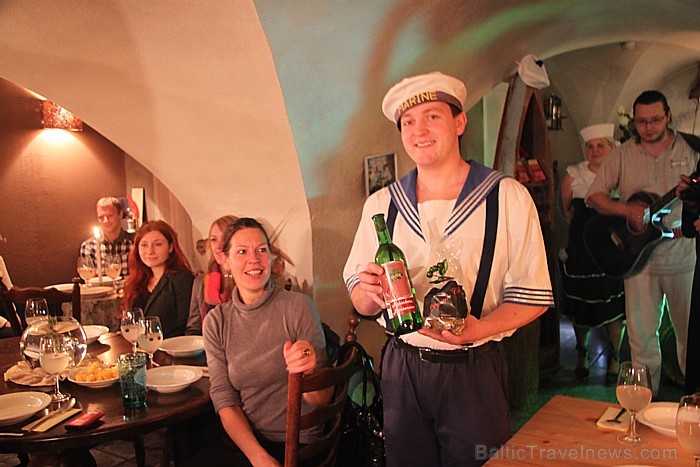Latviešu tradicionālo ēdienu restorāns «Taverna» pie Pulvertorņa piedāvā izbaudīt īstus latgaliešu vakarus. Foto sponsors: www.latvianfood.lv 83315