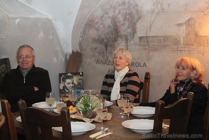 Latviešu tradicionālo ēdienu restorāns «Taverna» pie Pulvertorņa piedāvā izbaudīt īstus latgaliešu vakarus. Foto sponsors: www.latvianfood.lv 83320
