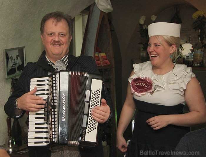 Latviešu tradicionālo ēdienu restorāns «Taverna» pie Pulvertorņa piedāvā izbaudīt īstus latgaliešu vakarus. Foto sponsors: www.latvianfood.lv 83346
