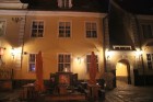 Latviešu tradicionālo ēdienu restorāns «Taverna» pie Pulvertorņa piedāvā izbaudīt īstus latgaliešu vakarus. Foto sponsors: www.latvianfood.lv 44