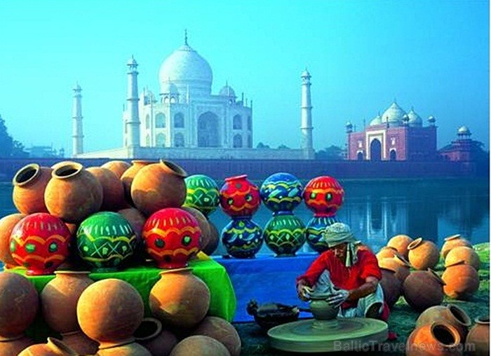 Indija apbur un ļauj paraudzīties uz tās dabu un kultūru no cita skatu punkta. Foto: www.india-tourism.com Indija apbur un ļauj paraudzīties uz tās dabu un kultūru no cita skatu punkta. Foto: www.india-tourism.com 83358