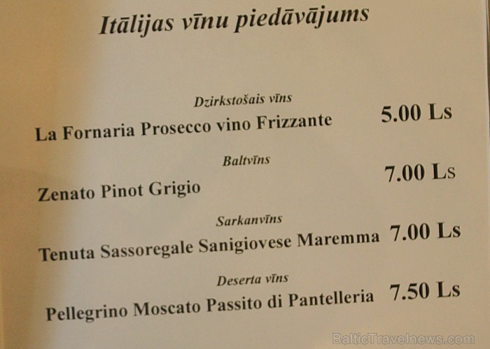 Vīna valara cena ir 18 LVL (pieteikšanās vismaz 3 dienas iepriekš)
Cenā iekļauts: 3 vai 4 ēdienu vakariņas, 4 dažādu alkoholisko dzērienu degustācija