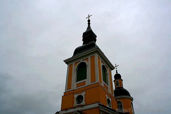 Pa ceļam uz Pühajärve, iegriežamies pilsētas Võru vienā no vecākajām baznīcām – Jekaterinas baznīca, kas celta 1793.gadā.
Foto: www.pyhajarve.com 83948