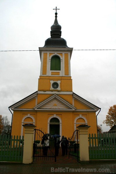 Sv.Jekaterinas baznīcā ir viena no izteiktākaiem klasicisma stilā celtajām baznīcām 1804.gadā.
Foto: www.pyhajarve.com 83953