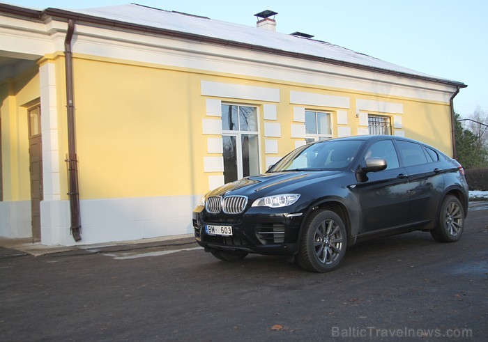 Travelnews.lv testē BMW X6 M50d, ko piedāvāja viens no BMW oficiālajiem dīleriem - www.inchcape-bmauto.lv 84138