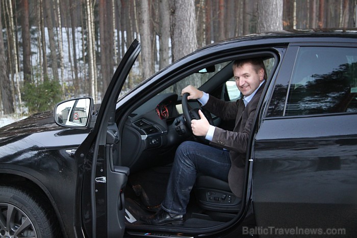 BalticTravelnews.com direktors Aivars Mackevičs ir apmierināts ar testa braucienu, jo ne velti šis auto ir ļoti populārs uzņēmēju aprindās 84140