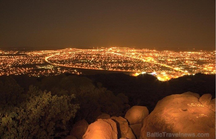 Āfrikas kontinentā Botsvāna ir labi zināma ar saviem mežonīgajiem apgabaliem un savvaļu. Foto: www.botswanatourism.co.bw 84276