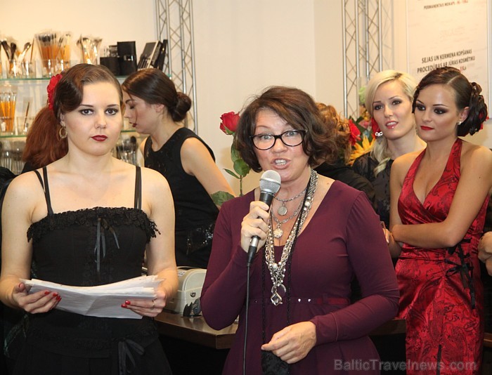 Salonā Poetica 3.10.2012 tika prezentēta Make Up For Ever jaunā kolekcija ar nosaukumu Black Tango - www.poetica.lv 84795