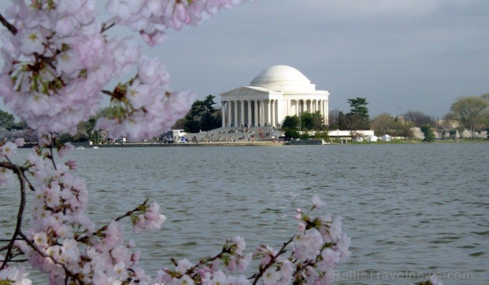 Vašingtona ir ASV galvaspilsēta, kas sniedz bagātīgu iespaidu par pilsētu un to, kādēļ būtu iemesls apmeklēt tieši šo pilsētu. Foro: www.washington.o Vašingtona ir ASV galvaspilsēta, kas sniedz bagātīgu iespaidu par pilsētu un to, kādēļ būtu iemesls apmeklēt tieši šo pilsētu. Foro: www.washington.o 84925