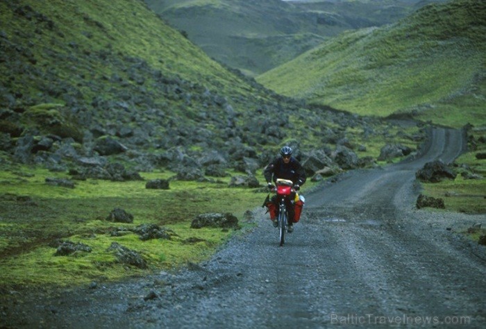 Islande jeb Īslande ir salu valsts Atlantijas okeāna ziemeļos starp Grenlandi, Norvēģiju un Britu salām. Foto: www.icelandtouristboard.com Islande jeb Īslande ir salu valsts Atlantijas okeāna ziemeļos starp Grenlandi, Norvēģiju un Britu salām. Foto: www.icelandtouristboard.com 85161