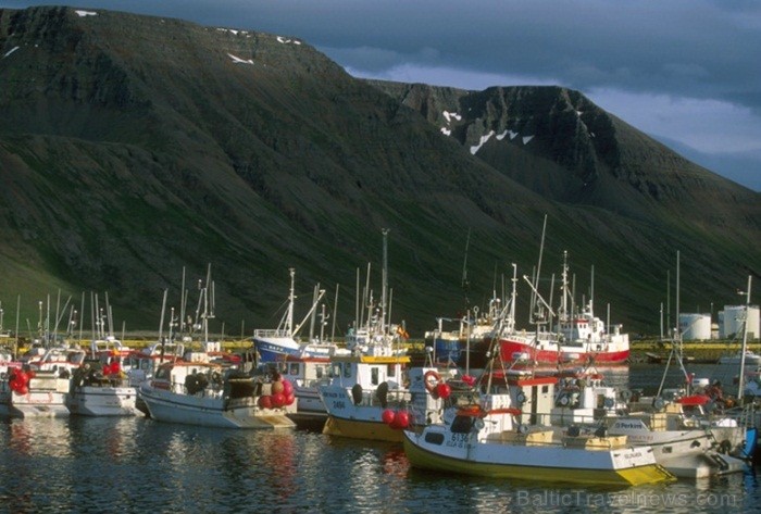 Islande jeb Īslande ir salu valsts Atlantijas okeāna ziemeļos starp Grenlandi, Norvēģiju un Britu salām. Foto: www.icelandtouristboard.com 85179