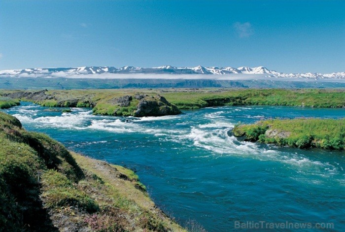 Islande jeb Īslande ir salu valsts Atlantijas okeāna ziemeļos starp Grenlandi, Norvēģiju un Britu salām. Foto: www.icelandtouristboard.com Islande jeb Īslande ir salu valsts Atlantijas okeāna ziemeļos starp Grenlandi, Norvēģiju un Britu salām. Foto: www.icelandtouristboard.com 85182