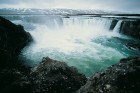 Islande jeb Īslande ir salu valsts Atlantijas okeāna ziemeļos starp Grenlandi, Norvēģiju un Britu salām. Foto: www.icelandtouristboard.com 12