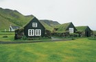 Islande jeb Īslande ir salu valsts Atlantijas okeāna ziemeļos starp Grenlandi, Norvēģiju un Britu salām. Foto: www.icelandtouristboard.com 26